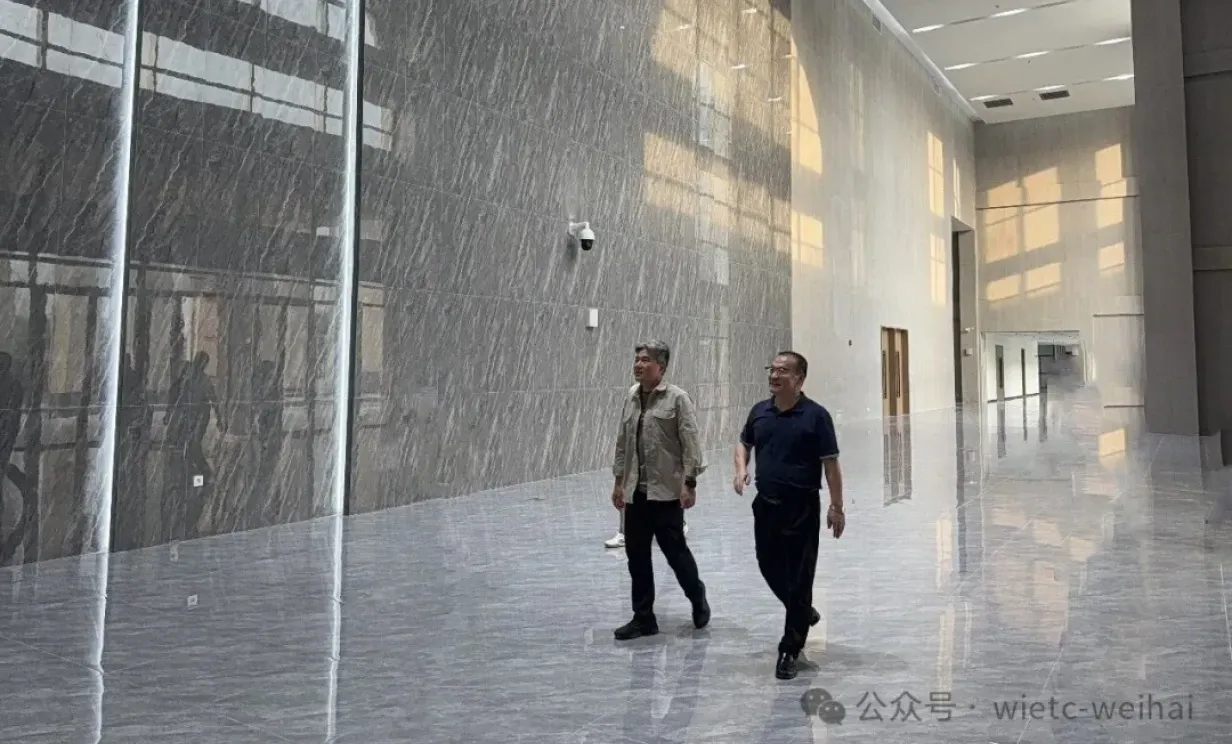中国驻赤道几内亚大使馆经商处郭峰参赞一行考察欧亚拉高等法院及议会中心项目