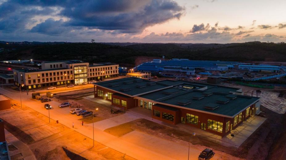 科特迪瓦圣佩德罗大学举行开学仪式