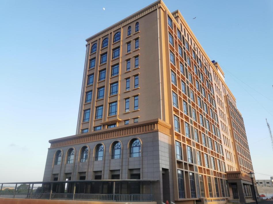 Le projet de bâtiment de bureau CRBC au Togo a passé favorablement la réception.