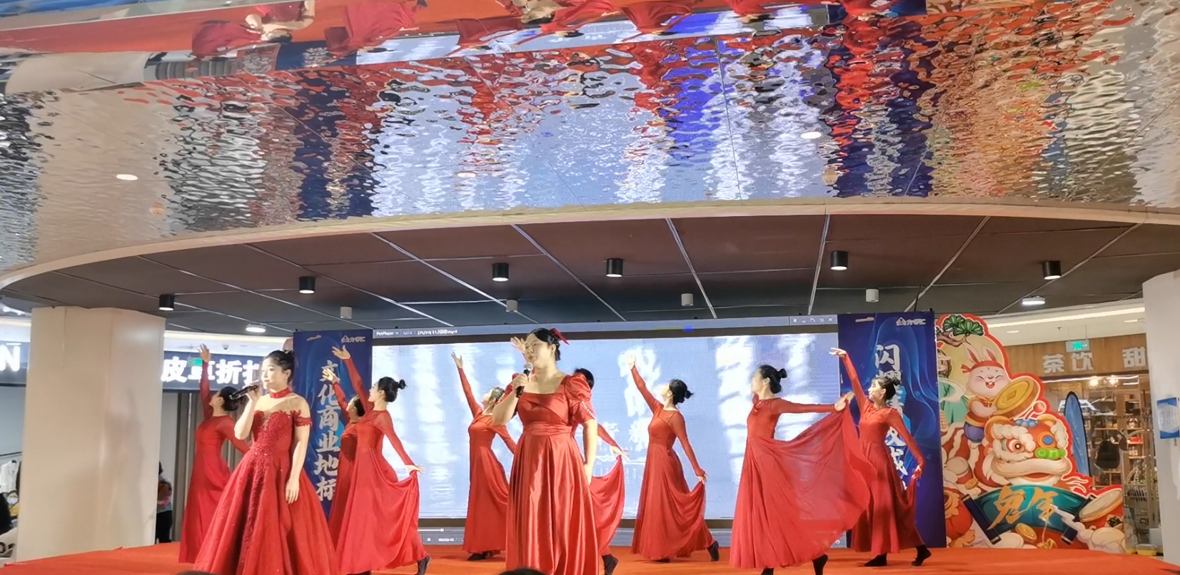 方邻汇购物中心举办2024龙年迎新文艺汇演，与市民共迎元旦